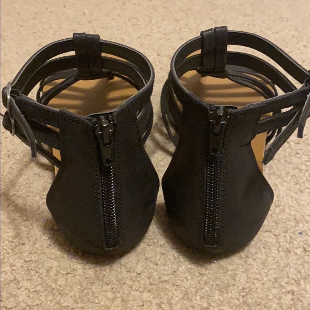 Sandals - Picture 2 of 3